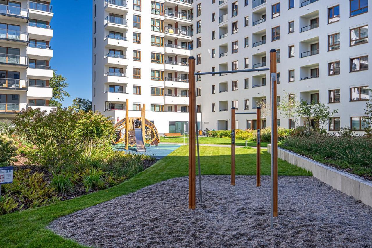 Lotnisko Chopina Modern Studio Varsovia Exterior foto